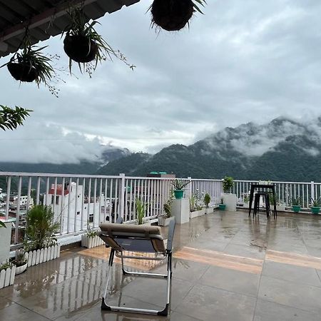 Backpacker Duniya Hostel Rishīkesh Екстериор снимка